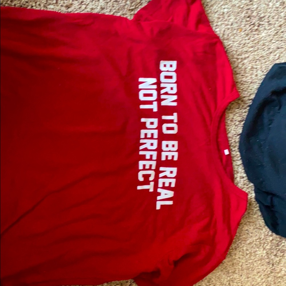 Short sleeve red shirt
